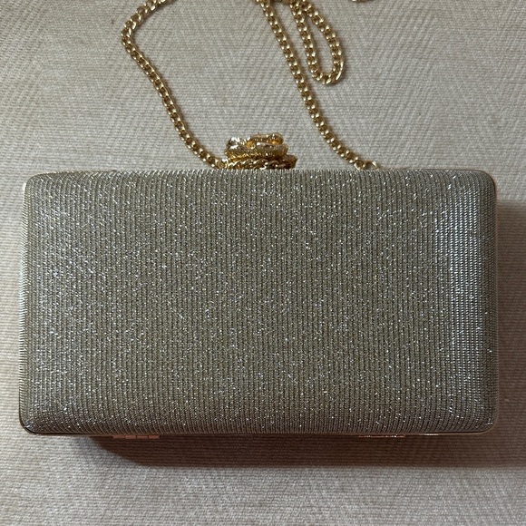 Evening Clutch Gold With Chain - Picture 6 of 9